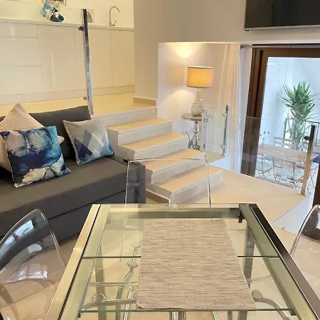 Capistrano Playa, Modern Within Walking Distance To Burriana